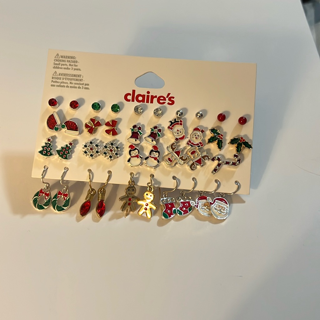 670 Claires 20 Piece Earrings